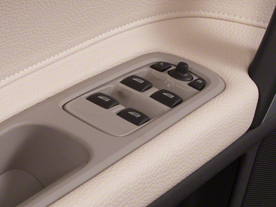 2011 Volvo C70 T5