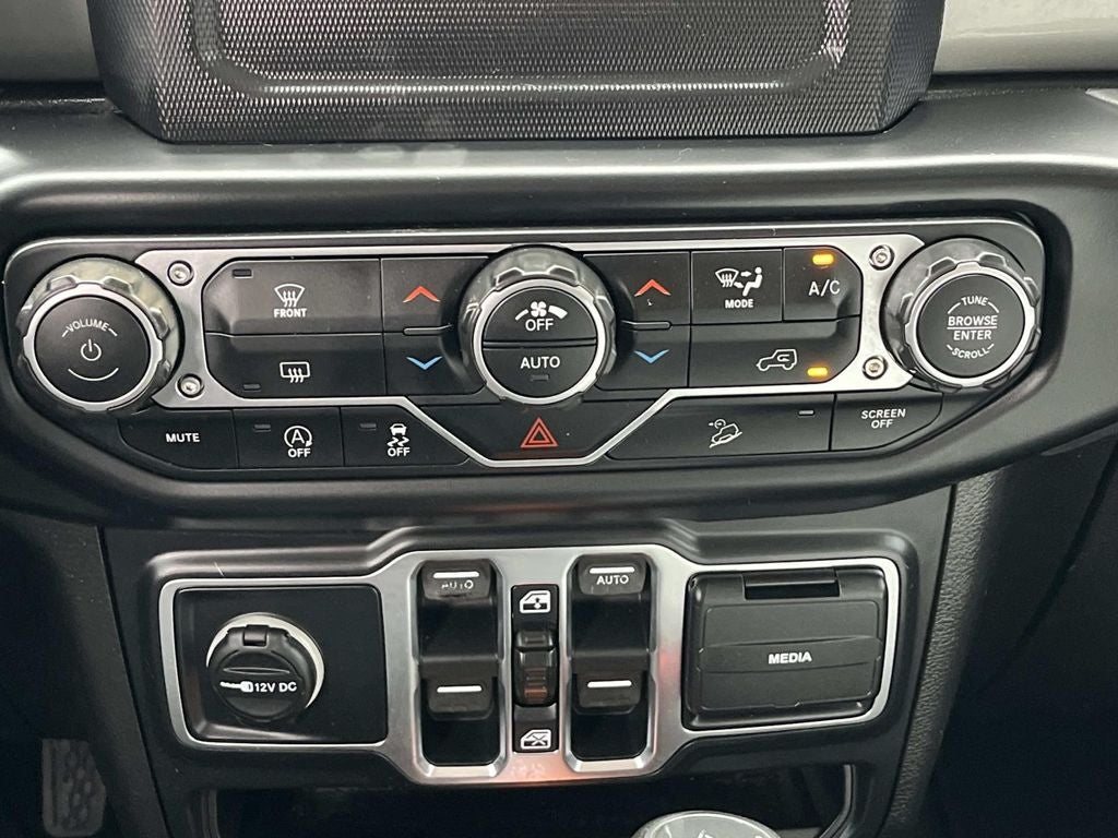 2019 Jeep Wrangler Sahara 4x4