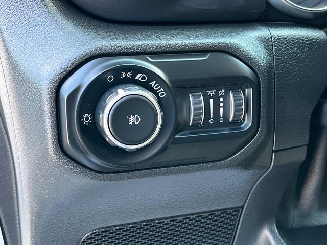 2021 Jeep Wrangler Sahara Altitude 4x4