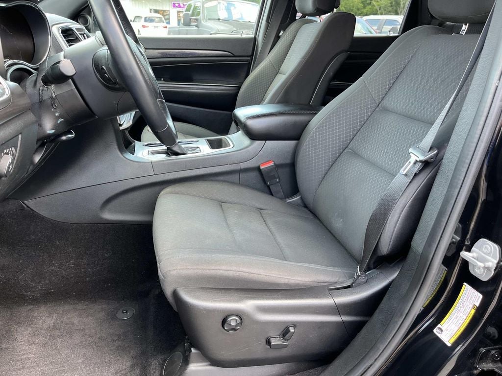 2018 Jeep Grand Cherokee Laredo E 4x2