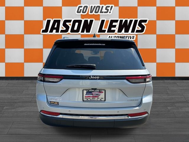 2024 Jeep Grand Cherokee Laredo 4x4