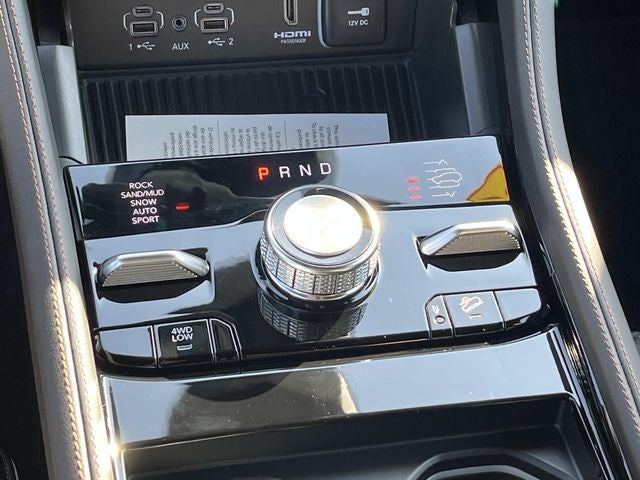 2026 Jeep Grand Cherokee GRAND CHEROKEE SUMMIT 4X4