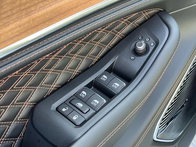 2026 Jeep Grand Cherokee GRAND CHEROKEE SUMMIT 4X4