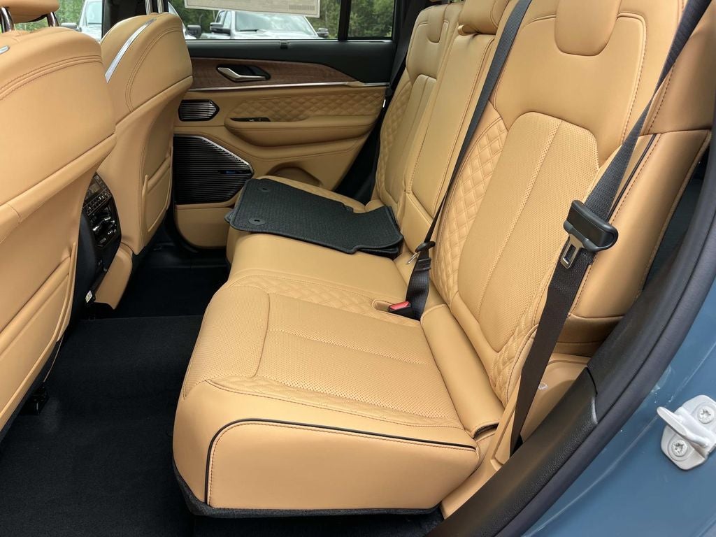 2026 Jeep Grand Cherokee GRAND CHEROKEE SUMMIT 4X4