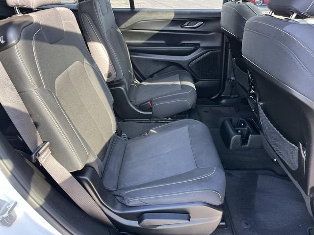 2024 Jeep Grand Cherokee L Laredo X 4x4