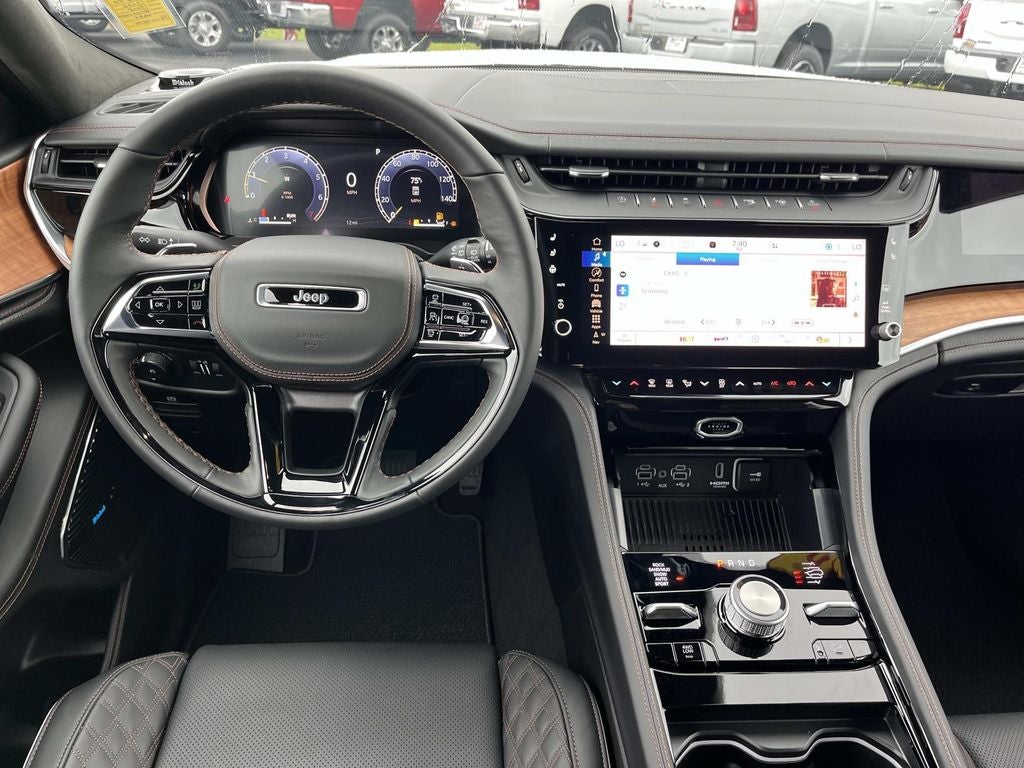 2026 Jeep Grand Cherokee L GRAND CHEROKEE L SUMMIT 4X4