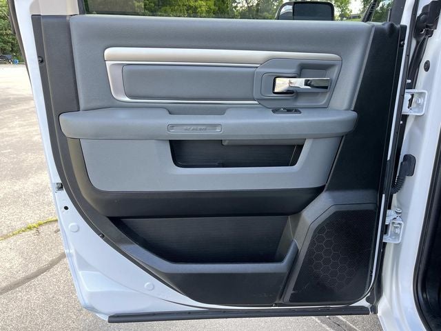 2020 RAM 1500 Classic SLT Crew Cab 4x4 5'7' Box
