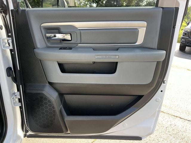 2020 RAM 1500 Classic SLT Crew Cab 4x4 5'7' Box