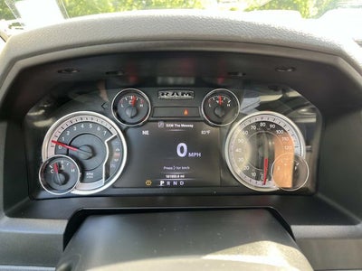 2020 RAM 1500 Classic SLT Crew Cab 4x4 5'7' Box