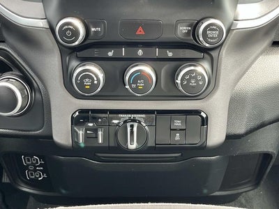 2023 RAM 1500 Big Horn Crew Cab 4x2 5'7' Box