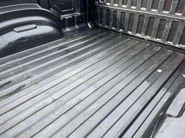 2024 RAM 1500 Laramie Crew Cab 4x2 5'7' Box
