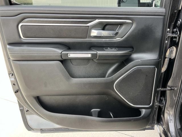 2024 RAM 1500 Laramie Crew Cab 4x2 5'7' Box