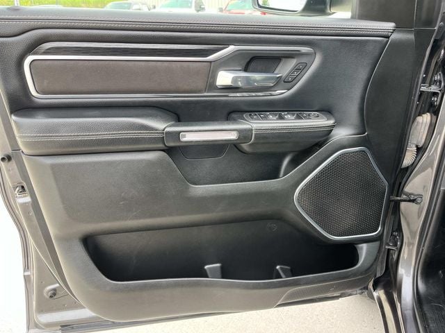 2024 RAM 1500 Laramie Crew Cab 4x2 5'7' Box