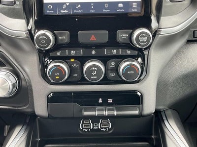 2024 RAM 1500 Laramie Crew Cab 4x2 5'7' Box