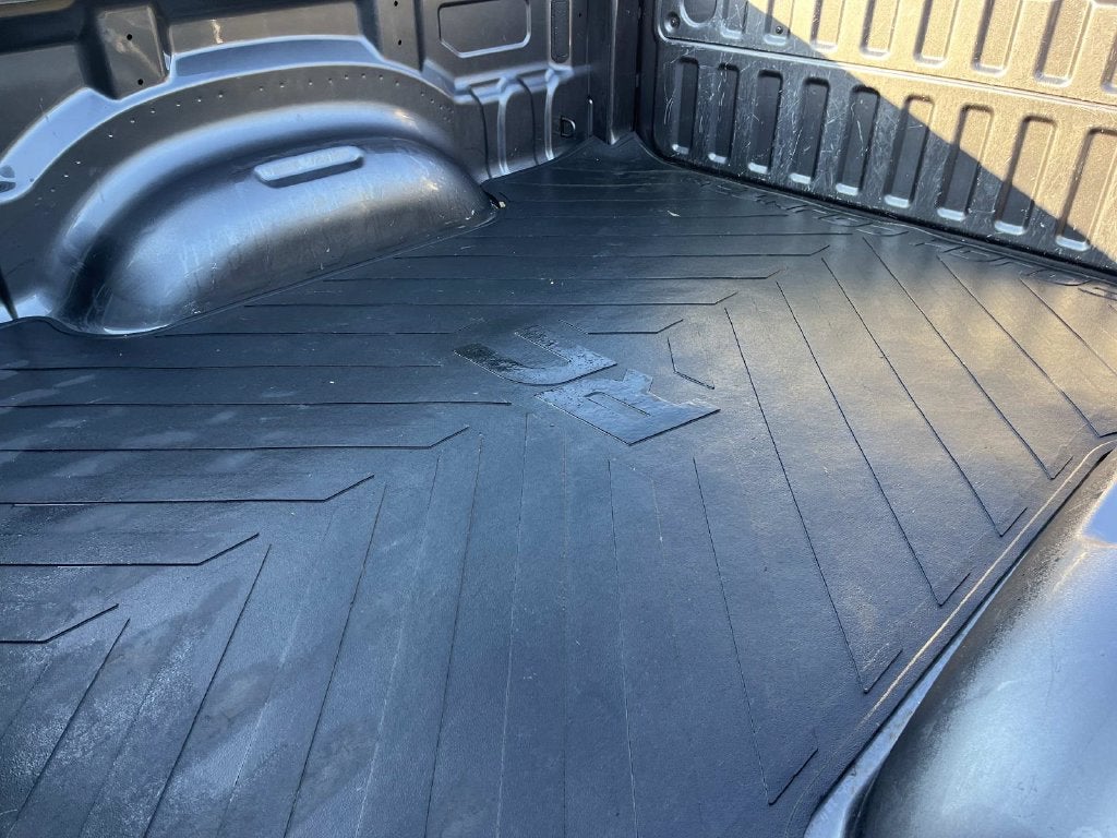 2022 RAM 1500 Big Horn Quad Cab 4x4 6'4' Box