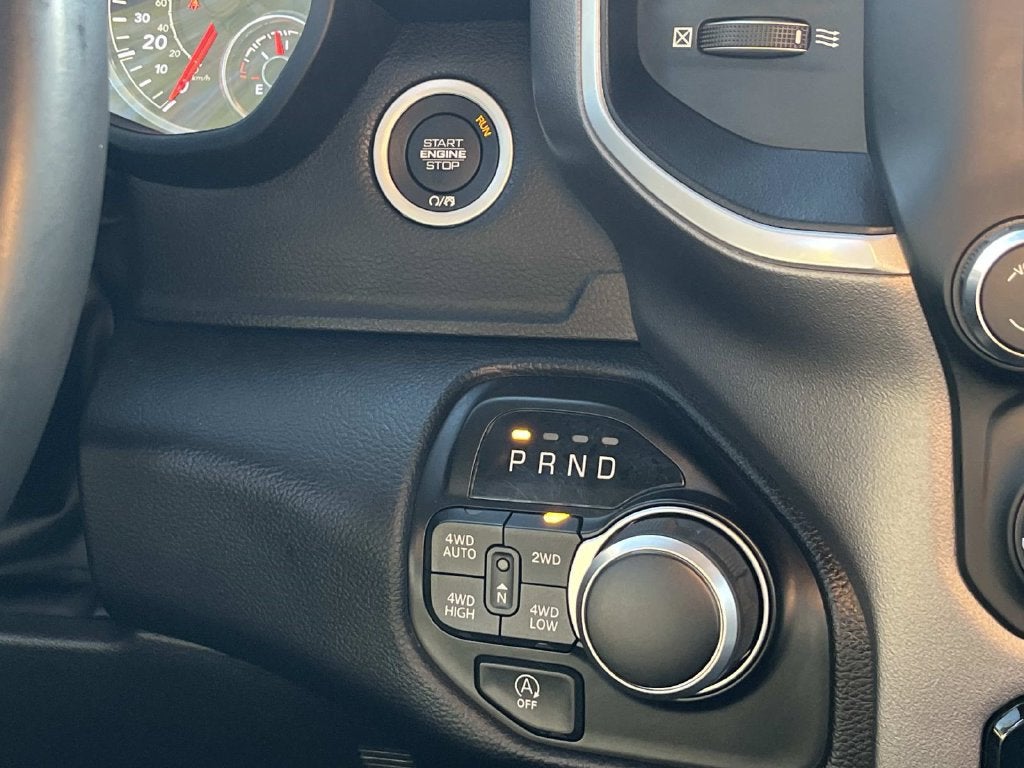 2022 RAM 1500 Big Horn Quad Cab 4x4 6'4' Box