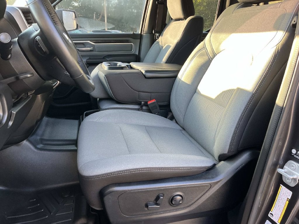 2022 RAM 1500 Big Horn Quad Cab 4x4 6'4' Box