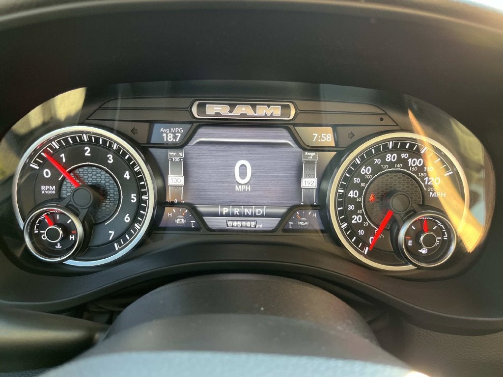 2022 RAM 1500 Big Horn Quad Cab 4x4 6'4' Box