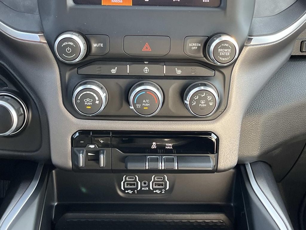 2024 RAM 1500 Big Horn Quad Cab 4x4 6'4' Box