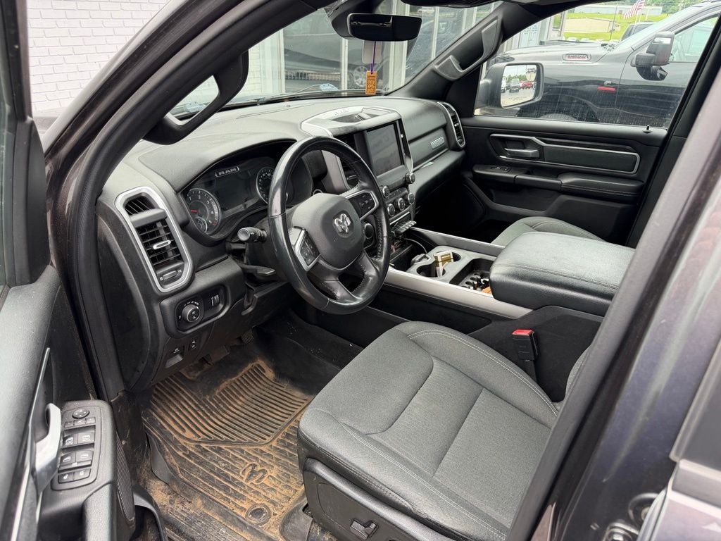 2022 RAM 1500 Big Horn Crew Cab 4x4 5'7' Box