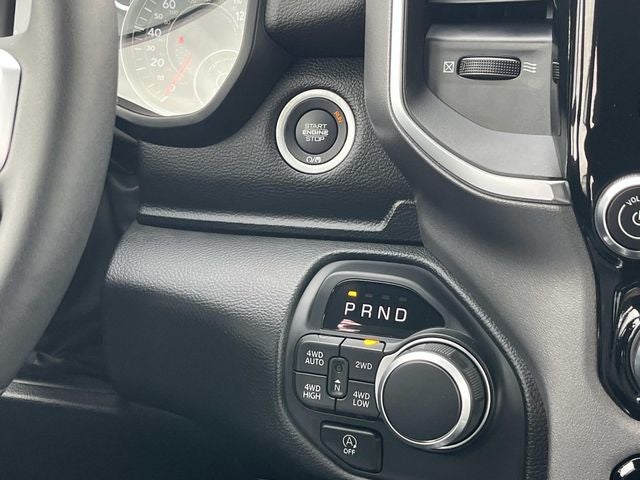 2025 RAM 1500 Big Horn Crew Cab 4x4 5'7' Box