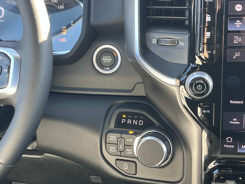 2026 RAM 1500 RAM 1500 BIG HORN CREW CAB 4X4 5'7' BOX