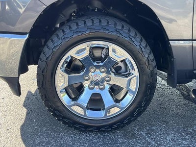 2022 RAM 1500 Big Horn Crew Cab 4x4 5'7' Box