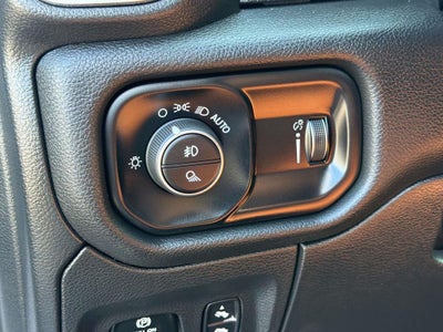 2024 RAM 1500 Big Horn Crew Cab 4x4 5'7' Box