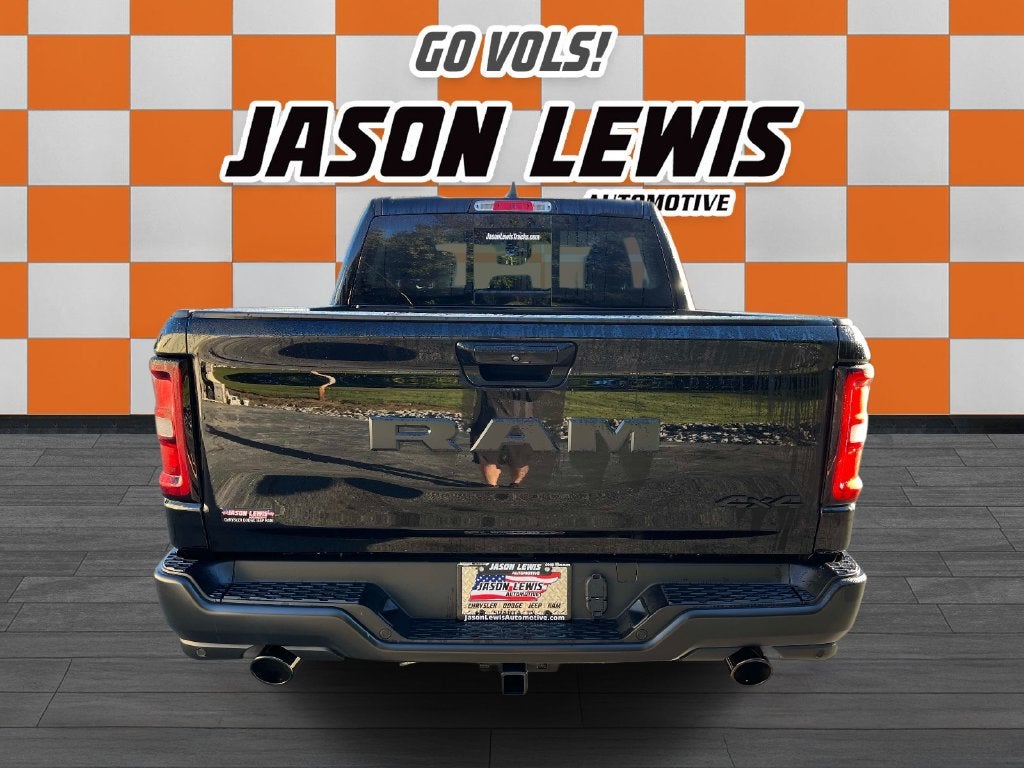 2026 RAM 1500 Tradesman Crew Cab 4x4 5'7' Box