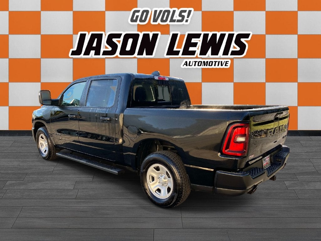 2026 RAM 1500 Tradesman Crew Cab 4x4 5'7' Box