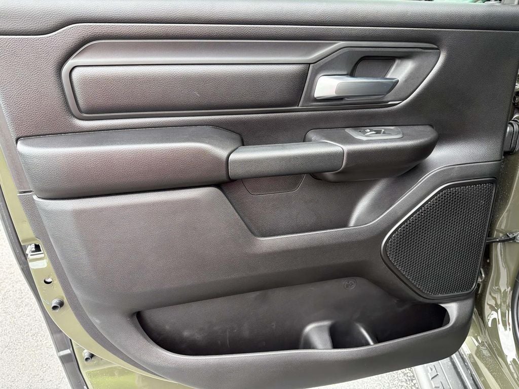 2026 RAM 1500 RAM 1500 EXPRESS CREW CAB 4X4 5'7' BOX