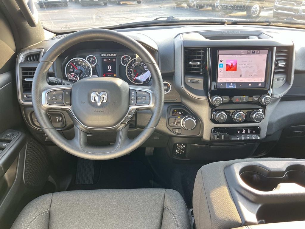 2026 RAM 1500 RAM 1500 EXPRESS CREW CAB 4X4 5'7' BOX
