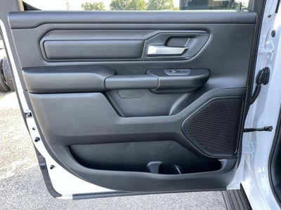 2026 RAM 1500 RAM 1500 EXPRESS CREW CAB 4X4 5'7' BOX
