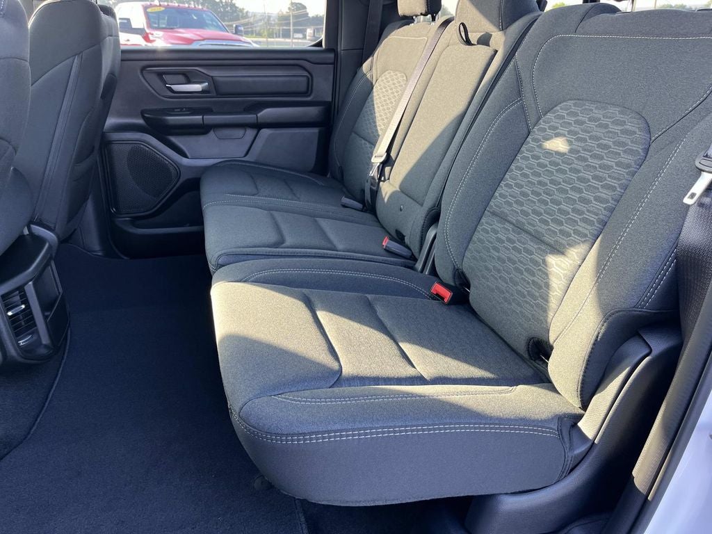 2026 RAM 1500 RAM 1500 EXPRESS CREW CAB 4X4 5'7' BOX