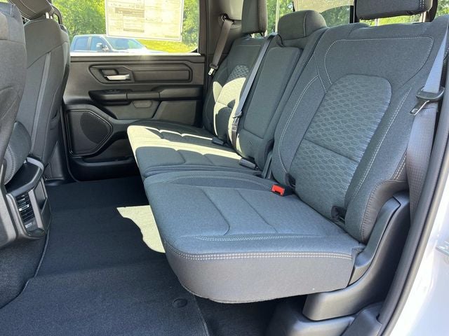 2026 RAM 1500 RAM 1500 EXPRESS CREW CAB 4X4 5'7' BOX