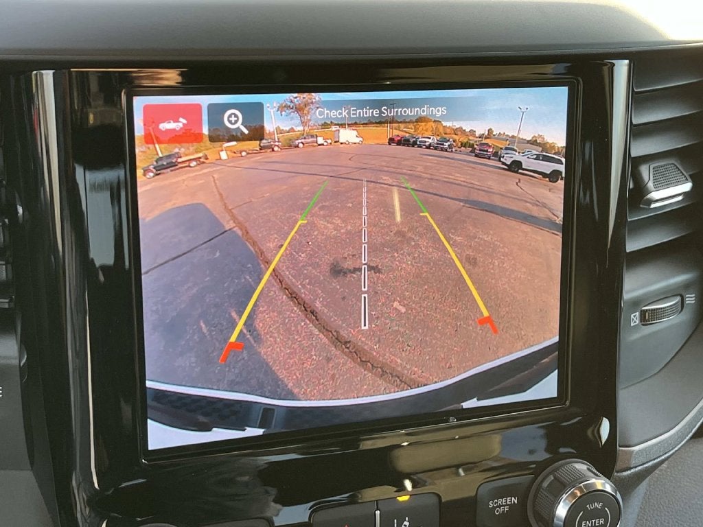 2027 RAM 1500 RAM 1500 EXPRESS CREW CAB 4X4 5'7' BOX