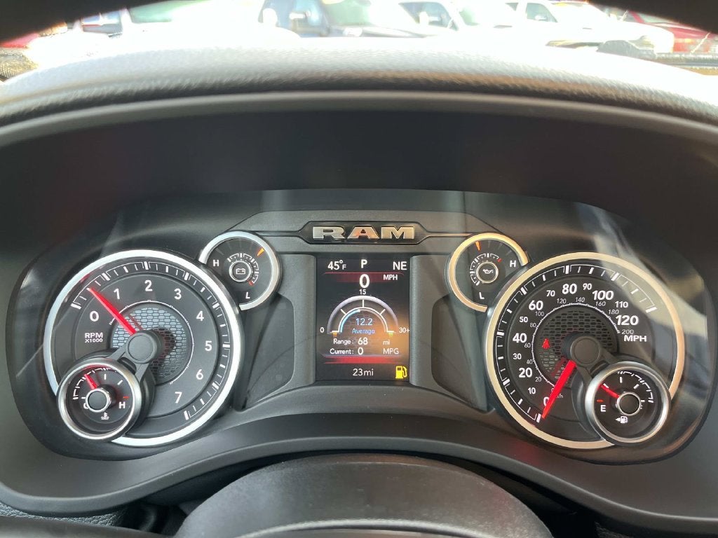 2027 RAM 1500 RAM 1500 EXPRESS CREW CAB 4X4 5'7' BOX
