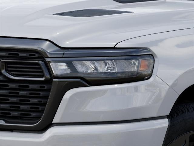 2026 RAM 1500 RAM 1500 EXPRESS CREW CAB 4X4 5'7' BOX