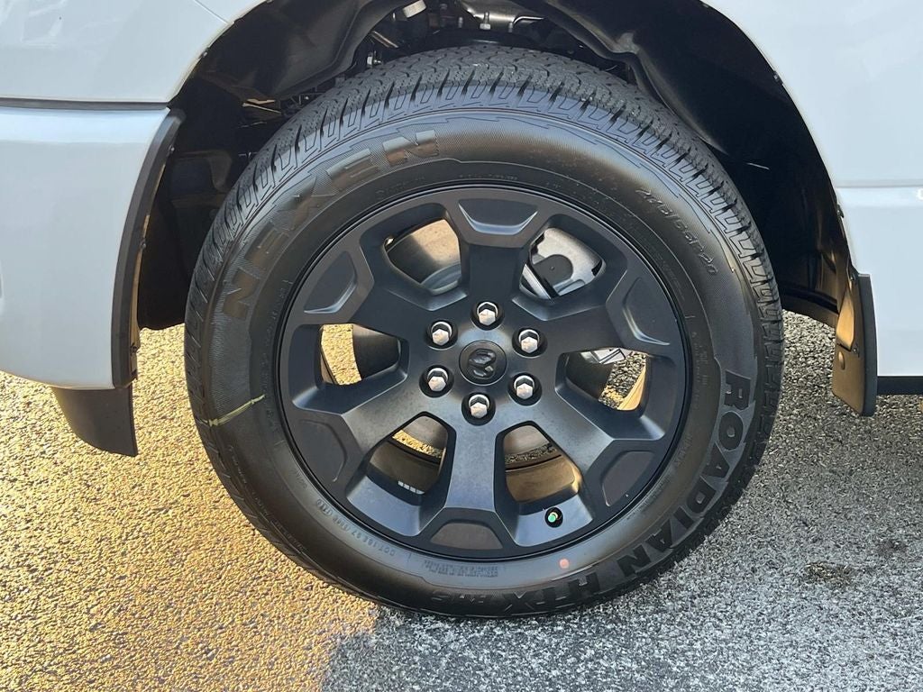 2026 RAM 1500 RAM 1500 EXPRESS CREW CAB 4X4 5'7' BOX