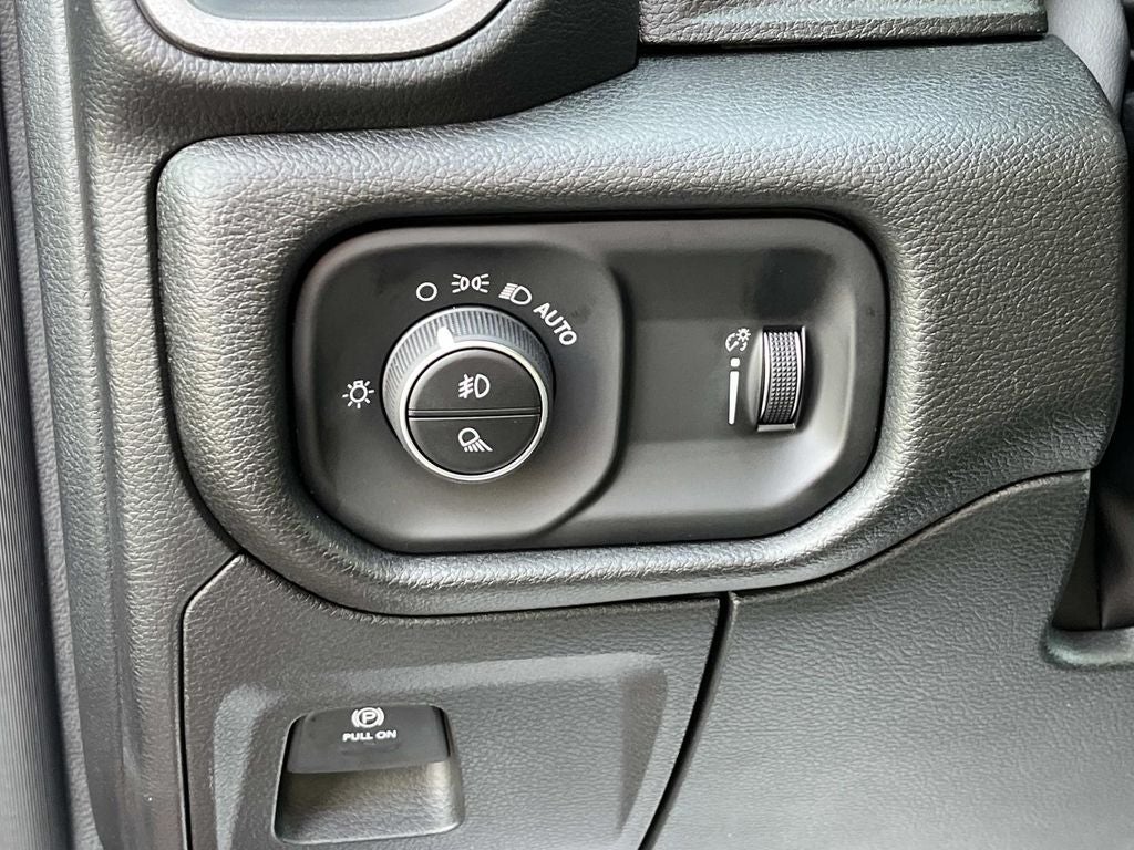 2027 RAM 1500 Express