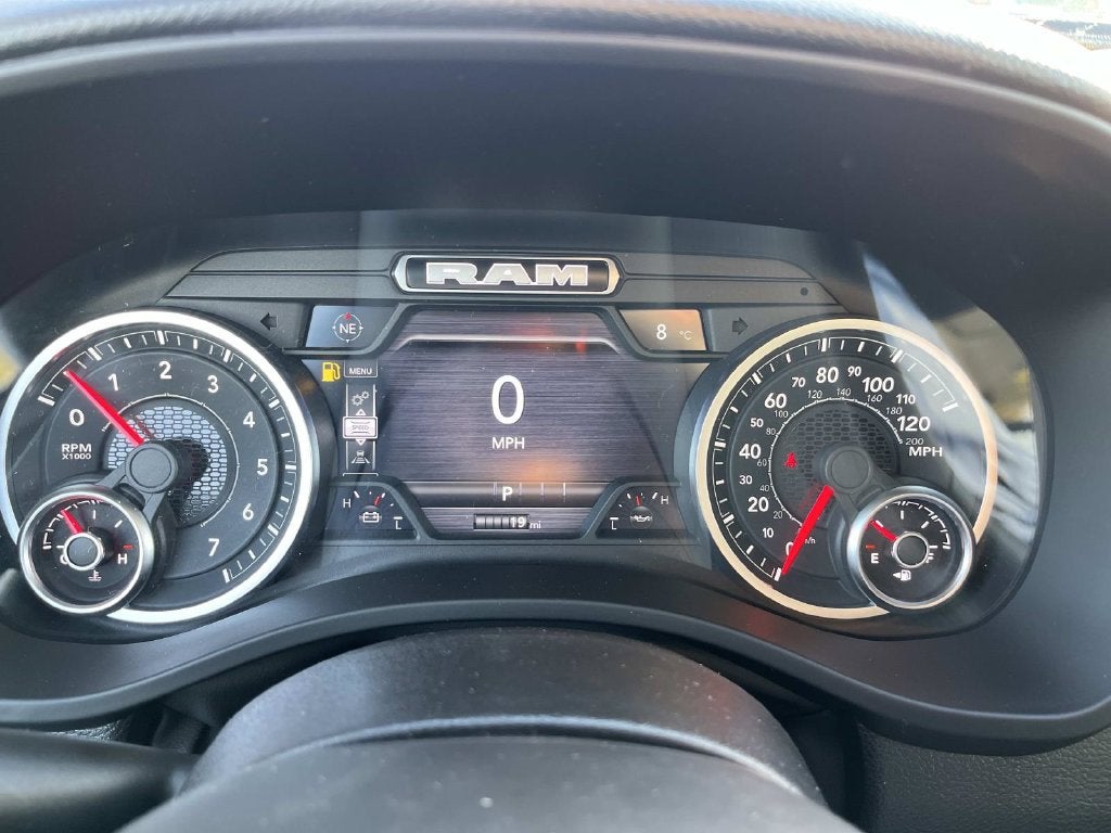 2027 RAM 1500 RAM 1500 EXPRESS CREW CAB 4X4 5'7' BOX