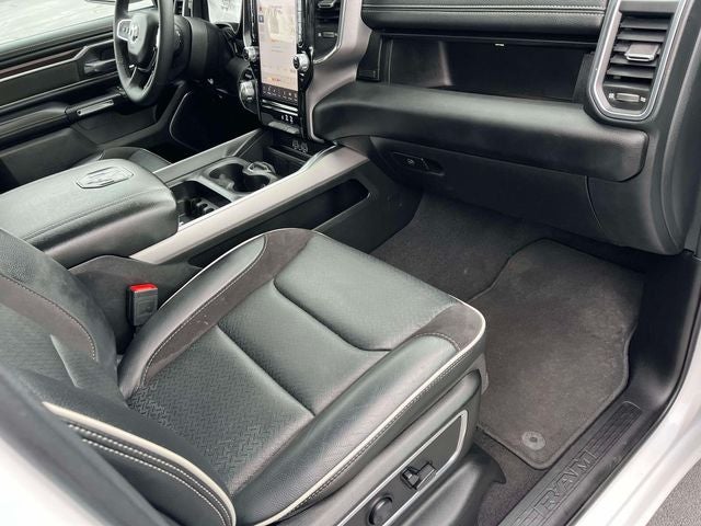 2025 RAM 1500 Laramie Crew Cab 4x4 5'7' Box