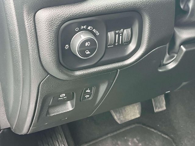 2025 RAM 1500 Laramie Crew Cab 4x4 5'7' Box