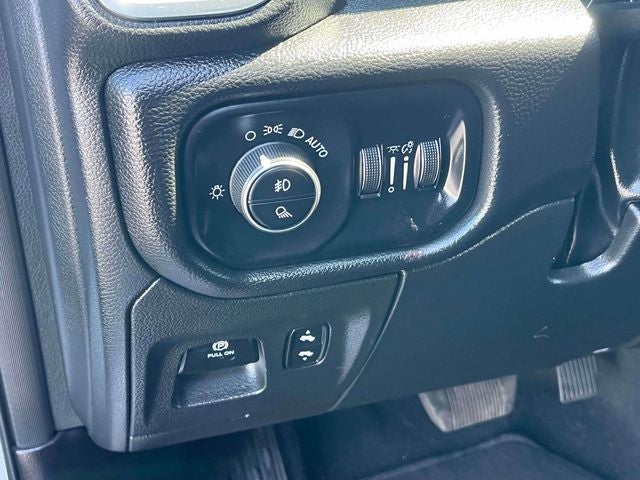 2025 RAM 1500 Laramie Crew Cab 4x4 5'7' Box