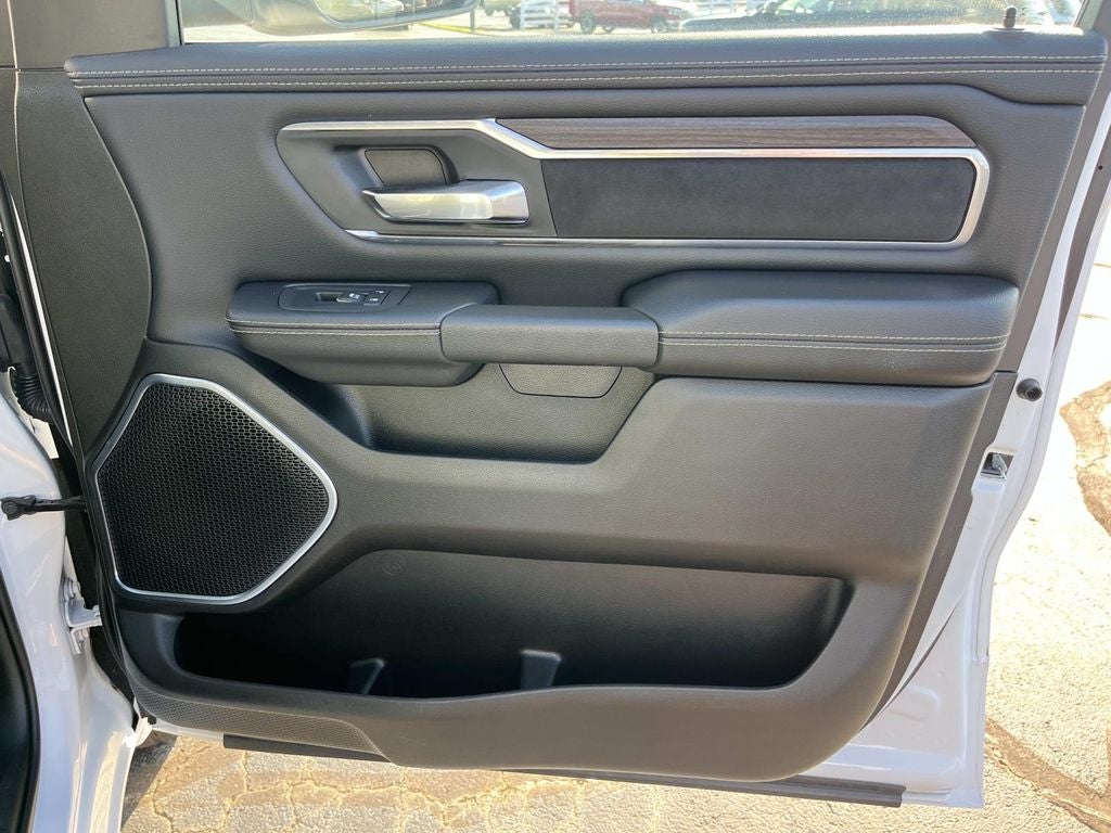 2026 RAM 1500 Laramie Crew Cab 4x4 5'7' Box