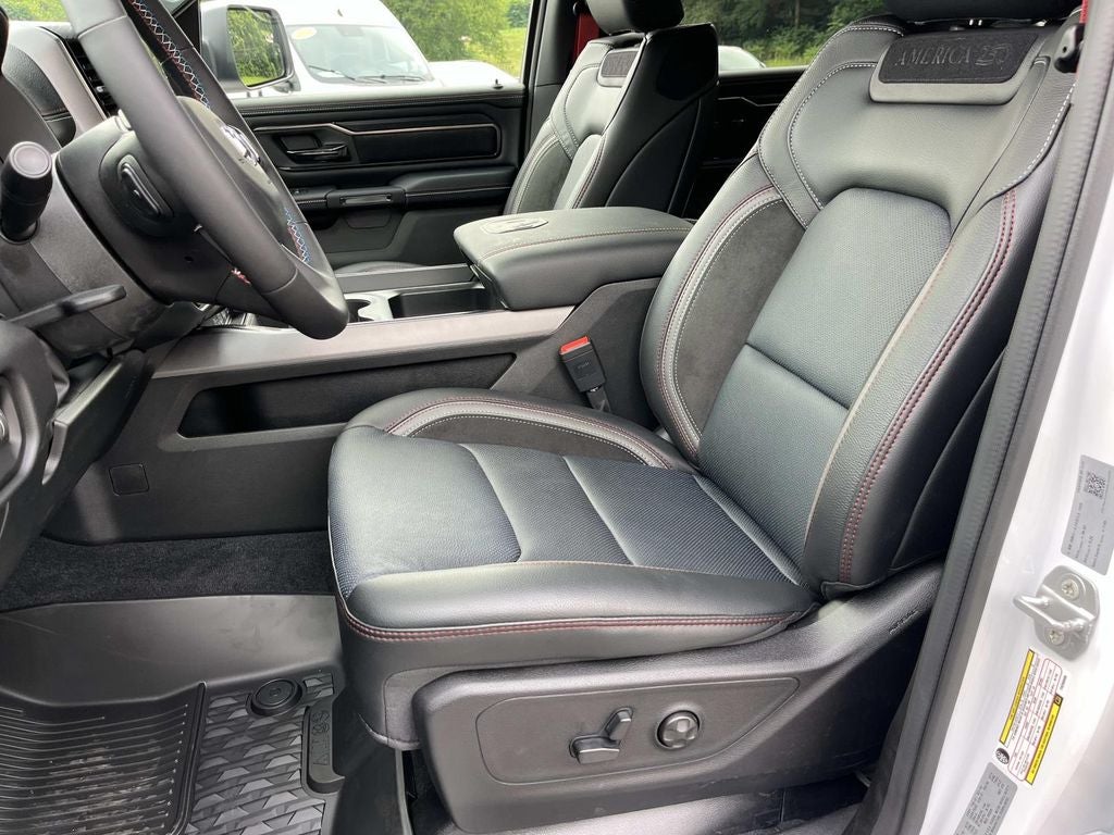 2026 RAM 1500 RAM 1500 LARAMIE CREW CAB 4X4 5'7' BOX