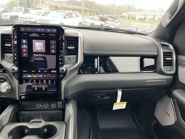 2026 RAM 1500 RAM 1500 LARAMIE CREW CAB 4X4 5'7' BOX