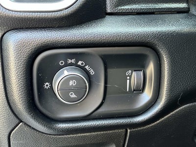 2021 RAM 1500 Big Horn Crew Cab 4x4 6'4' Box