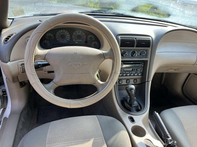 2003 Ford Mustang V6