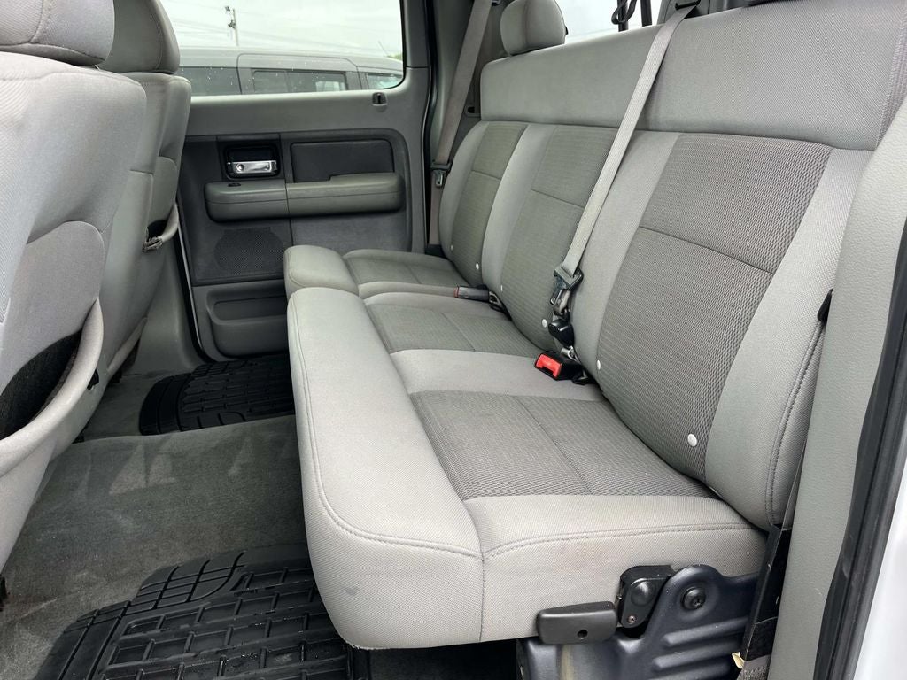 2004 Ford F-150 XLT